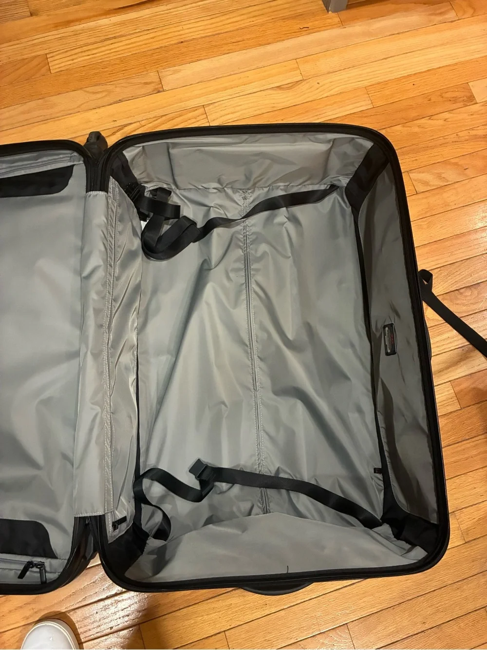 Tumi good used